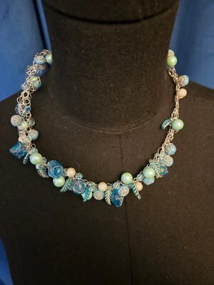 Audrey Hepburn 拥有和磨损 80 年代手链和项链 来自 Sydney Guilaroff — 第 1/4 张图片