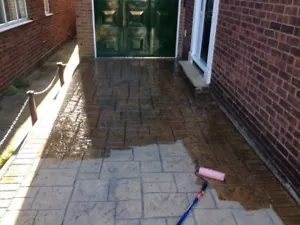pattern Imprinted concrete driveway sealer (clear) sealant 5 litres WET LOOK - Picture 1 of 2