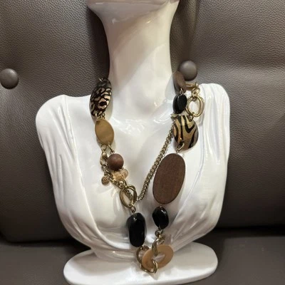 Collar Rubí Rd Tono Oro, Madera Acrílico Carcasa Metálica 32’ Largo Tono Dorado 3158 Foto 1 de 4