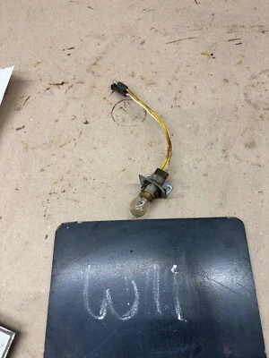 Camión Dodge 1981 1993 W150 D350 D150 W350 domo enchufe bombilla soporte 2958429 Foto 1 de 4