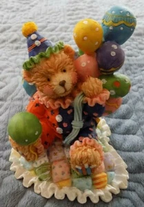 Belovable Bears Figurine ~ Birthday Bear ~ Vintage 1998 ~ New - Picture 1 of 2
