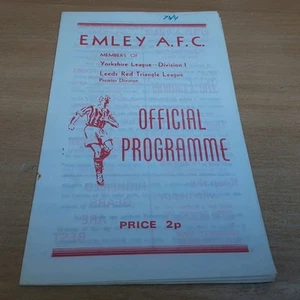 Emley AFC v Barton Town (Yorks. Liga) Temporada 1973/1974 (sin fecha mostrada) - Imagen 1 de 2