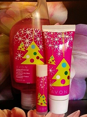 AVON 'HOLIDAY' 4PC BATH SET DISCONTINUED - MAKE GREAT STOCKING STUFFERS! - Image 1 of 2