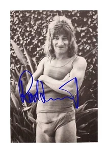 Rod Stewart in his underpants A4 mounted repro signed poster Choice of frame - Imagen 1 de 3