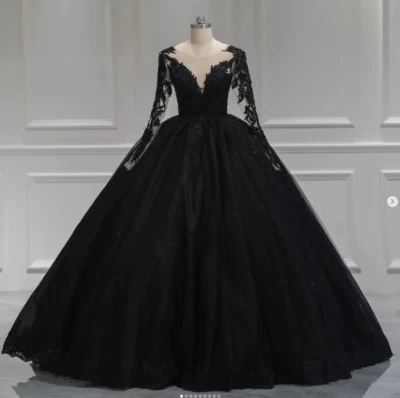 Vestidos de novia góticos negros mangas largas cuello en V brillantes tul vestidos de novia Foto 1 de 4