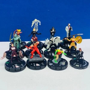Heroclix miniature mixed 12 figure lot comic game neca DC Robin Red Hood Leash 1 - Picture 1 of 2