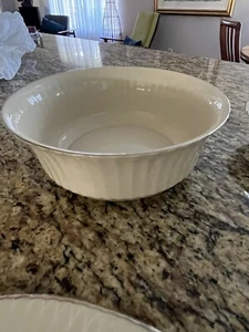 Lenox Citation Platinum Round 9 inch Vegetable Bowl Solitaire - Picture 1 of 5
