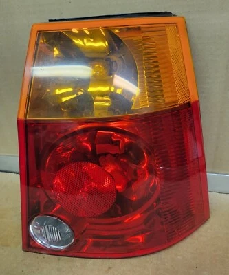 Luz trasera derecha/pasajero Chrysler Pacifica 2004-2008  Foto 1 de 4