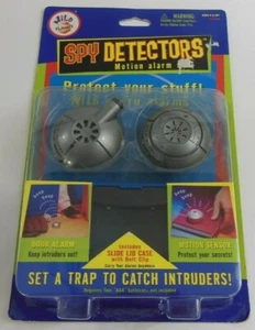 Spy Detectors Motion Alarm Set 2 Wild Planet NEW Sealed w/ Case 1999 Vintage - Picture 1 of 3