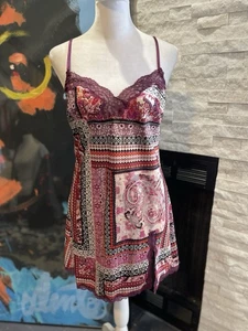 Vestido camisón camisola babydoll estampado retazos Victoria Secret talla pequeña encaje - Imagen 1 de 10