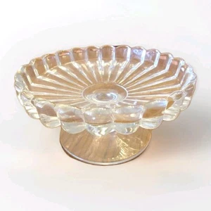 Piatto caramelle/noci con piedi in vetro trasparente largo 5 1/2" bellissimo vintage - Foto 1 di 3