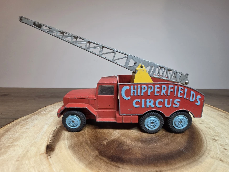 Camión grúa Corgi Major #1121 Red Chipperfield's Circus International años 60 ¡6x6! Foto 1 de 4