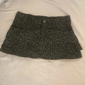 Super Low Fat Black/Gray Leopard Print Ruffles & Bow Skirt Sz M Hot Topic Y2K VT - Picture 1 of 13