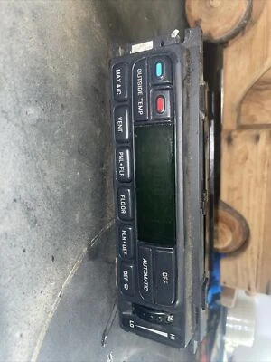 1998-2002 Lincoln Navigator AC Climate XL7H-19c933-ae - Image 1 of 4