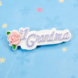Número Uno #1 Abuela Floral Disfraz Joyería Regalo Broche Rosa Flor Solapa Prendedor - Imagen 1 de 2