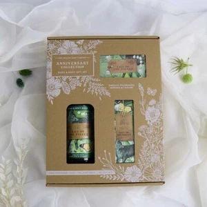 Wellness Set para Mujer, Gel de Ducha / Jabón / Crema de Manos, Fragancia Lirio de Mayo - Imagen 1 de 11