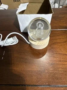 Jesus Crystal Sphere Lamp - Picture 1 of 2