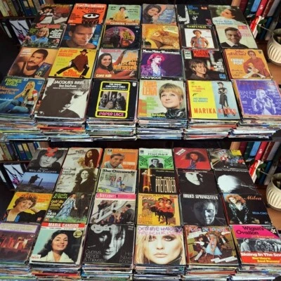 100x Vinyl-Singles mit Cover Paket Sammlung Konvolut Musik-Juke-Box Dekoration - Bild 1 von 4