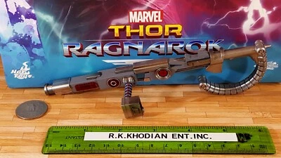 Hot Toys MMS445 Thor Ragnarok Gladiator 1/6 action figure's Sakaar Rifle weapon  - Image 1 of 3