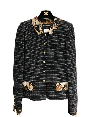 CHANEL CC 2005 Negro Tweed Seda Cuello Chaqueta Falda Traje Foto 1 de 4