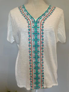 CHICOS Womens Size 0 White Short Sleeve V-Neck Embroidered Front Pullover Top - Picture 1 of 5