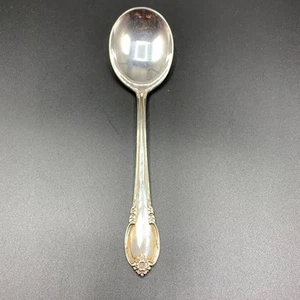 Vtg 1847 Rogers Remembrance Silverplate Round Cream Soup Spoon Replacement - Picture 1 of 4