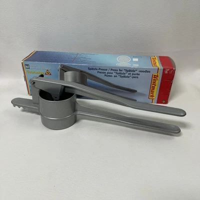 Prensa trituradora de patatas y fideos suabos alemanes Westmark Spatzle-Purett de colección con caja Foto 1 de 4
