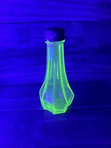 Vintage Hazel Atlas 1290 Green Depression Glas Salz Pfefferstreuer RAR  - Bild 1 von 13