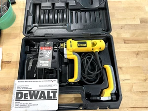 DEWALT DW660 Cut-Out Tool Rotary Saw 1/8-Inch and 1/4-Inch Collets 5-Amp - Bild 1 von 5