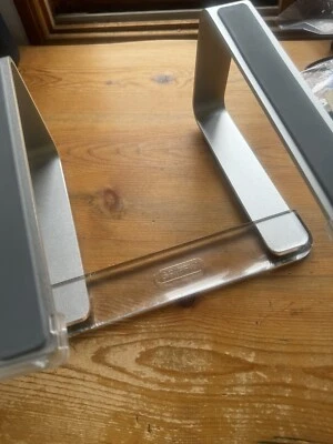 Elevador elevador ergonómico para computadora portátil Griffin Foto 1 de 4