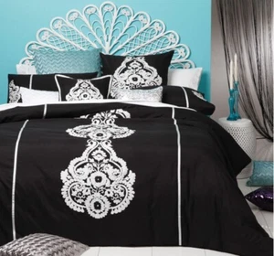 New Calypso Black Queen Size Quilt / Doona Cover Set from Logan & Mason - Picture 1 of 3