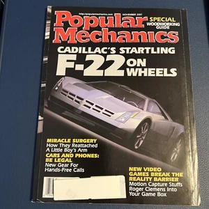 Popular Mechanics • November 2001 • Cadillacs Startling F-22 On Wheels - Foto 1 di 2