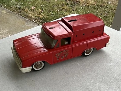 Camioneta pickup Buddy L estación de bomberos Ford Wagon original limpia 1960 no completa Foto 1 de 4