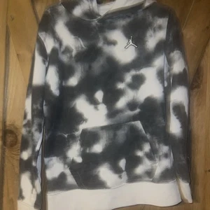 Air Jordan Hoodie Youth XL Black Blue Tie Dye Basketball Sweatshirt - Picture 1 of 9