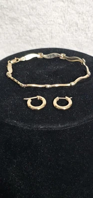 14k Solid Gold Designer Petite Bracelet 8in L With 14kt Earrings  - Image 1 of 4