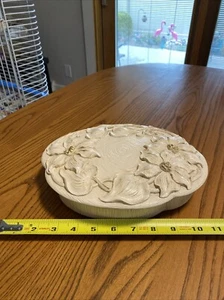 Vintage Syroco Box Floral Flowers Dogwood Round Gold Accents No Chips 10 Inches - Picture 1 of 18