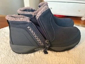 NEW! Easy Spirit ANKLE  BOOTS 6.5 Epic SEEPIC blue Suede Zipper Casual Dress - Picture 1 of 5