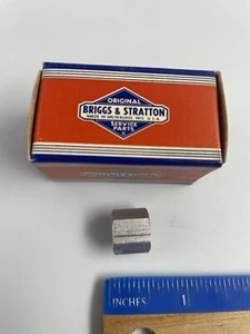 NOS Briggs & Stratton OEM 23227 Valve Packing Nut - Picture 1 of 3