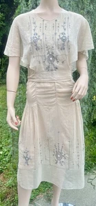 VINTAGE 1920's CREAM COTTON DRESS W/ BLUE EMBROIDERY - Picture 1 of 15