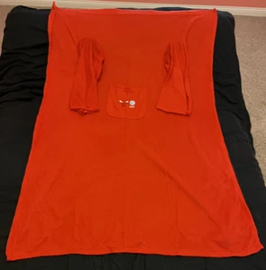 Chicago Bulls NBA Blanket With Arm Holes - Picture 1 of 1