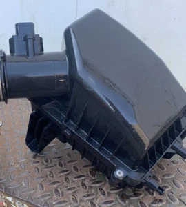 2013-2018 Chevrolet Sonic 1.8L Air Intake Box Cleaner - Picture 1 of 8