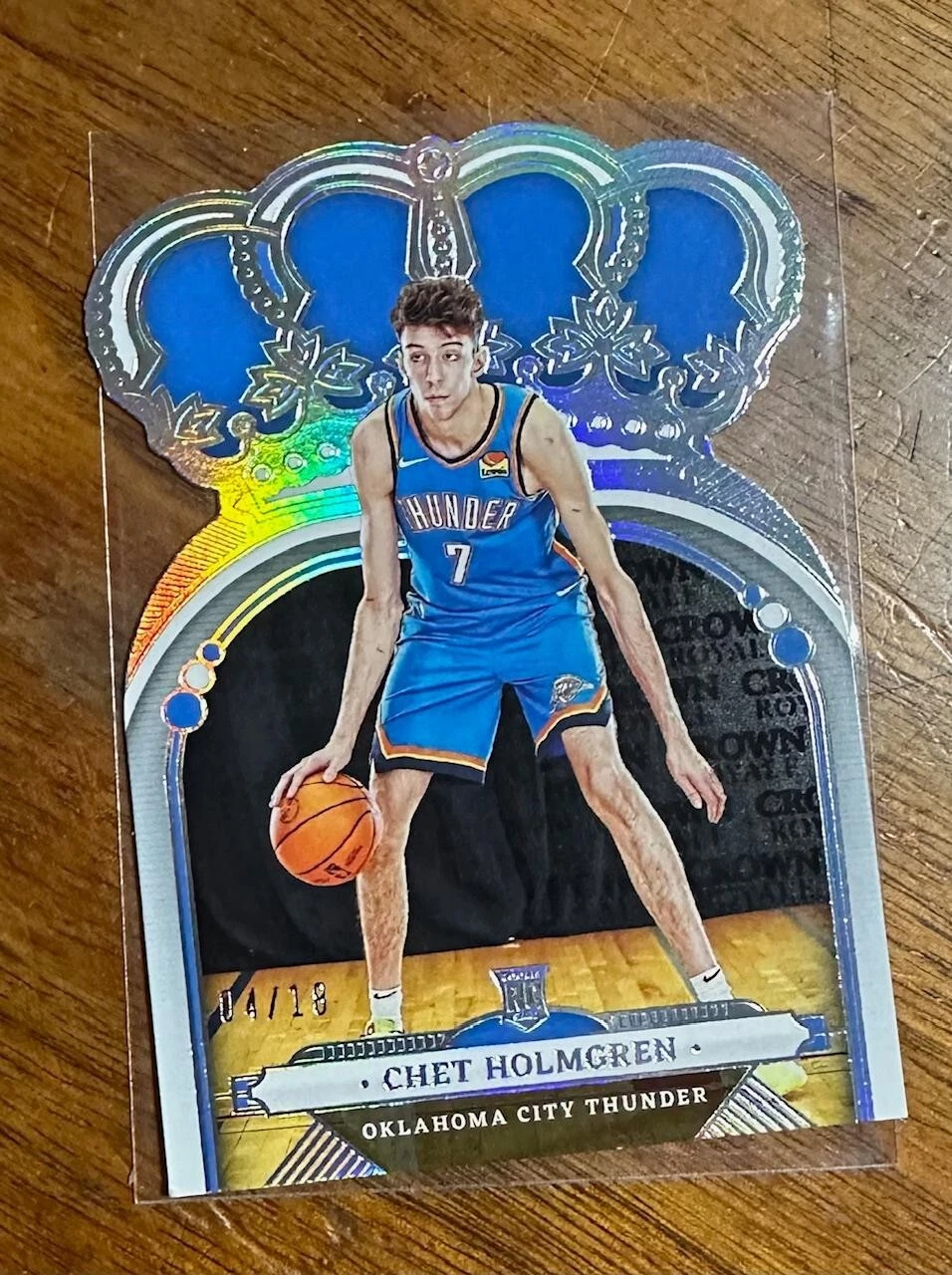 2022-23 Panini Crown Royale Chet Holmgren OKC RC Rookie Die-Cut /18 RARE