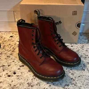 Dr. Martens 1460 Smooth leather Air Wair Boots in Cherry Red Size US7 - Picture 1 of 8