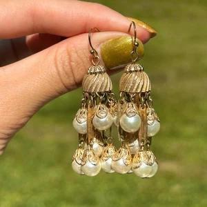 Vintage Yellow Gold-Plated Round Pearl Bead Chandelier Dangle Drop Earrings - Picture 1 of 6