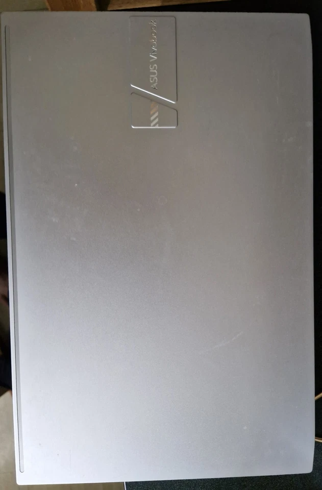 Portátil para juegos Asus Vivo Book Pro 15 Oled M3500q Foto 1 de 3