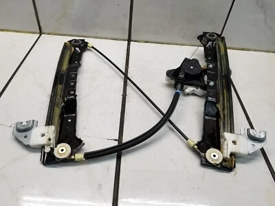 VW Volkswagen Routan 2012 paso trasero derecho. REGULADOR CRISTAL VENTANA LATERAL CON MOTOR Foto 1 de 3