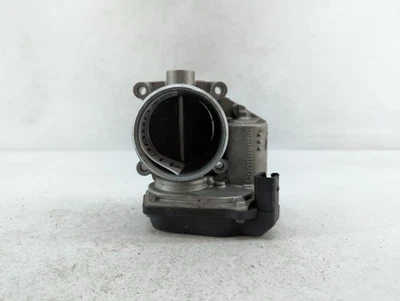 Volkswagen Golf 2013-2019 carrocería del acelerador LFDH0 Foto 1 de 4