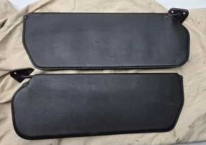 Vintage Used 1973-87 Chevy Square Body Sun Visors W/ Mounts RH/LH 6264270 R/L - Bild 1 von 9