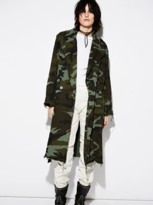 NILI LOTAN - GABARDINA NUEVA "FARROW" ESTAMPADO CAMUFLAJE $1,275 (¡IMPOSIBLE DE ENCONTRAR!!) S Foto 1 de 4