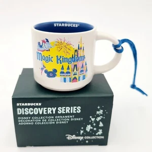 *ORNAMENTO* 2024 Disney Parks Starbucks Coppa Discovery Serie Magic Kingdom 2 oz - Foto 1 di 4